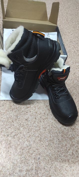 Зимняя спец обув 40 размер новый