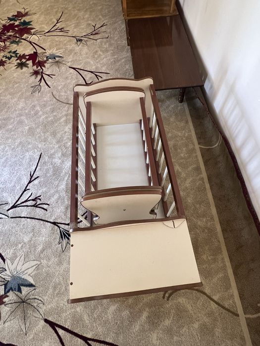 Detski kravat sotiladi