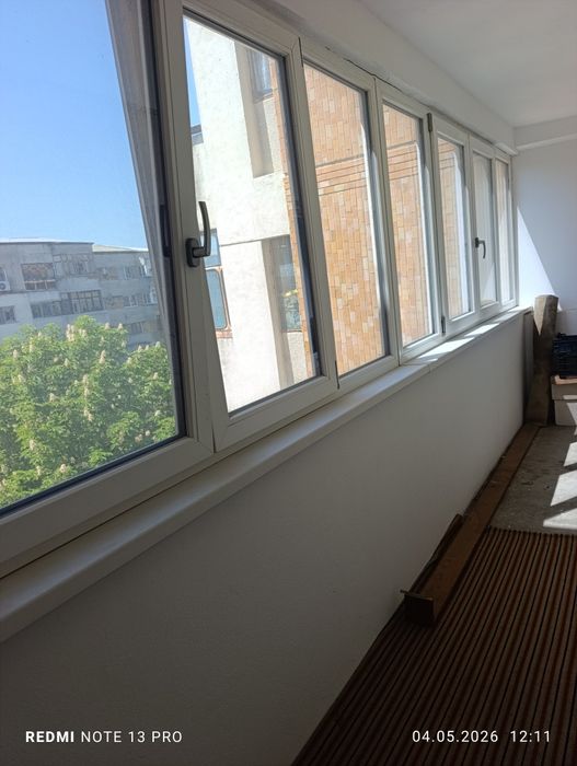 Vând apartament central, 2 camere,decomandat in Roșiori de Vede, etaj 3
