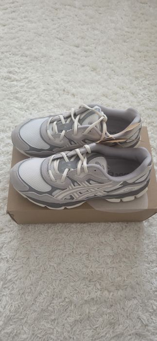 Sneakers  Asics Gel Nyc  low cream/oyster grey marimea 42,5,noi,cu eticheta