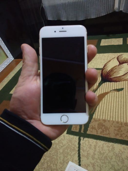 iPhone 6s gold сотилади ё алмаштирилади