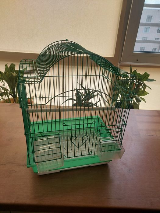 Продаю клетку для попугаев