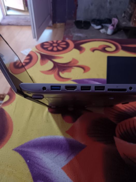 Laptop Terra se vinde urgent Am nevoie de bani De aia îl dau îl dau ieftin n are nicio problemă are Windows 10 mai multe detalii la telefon