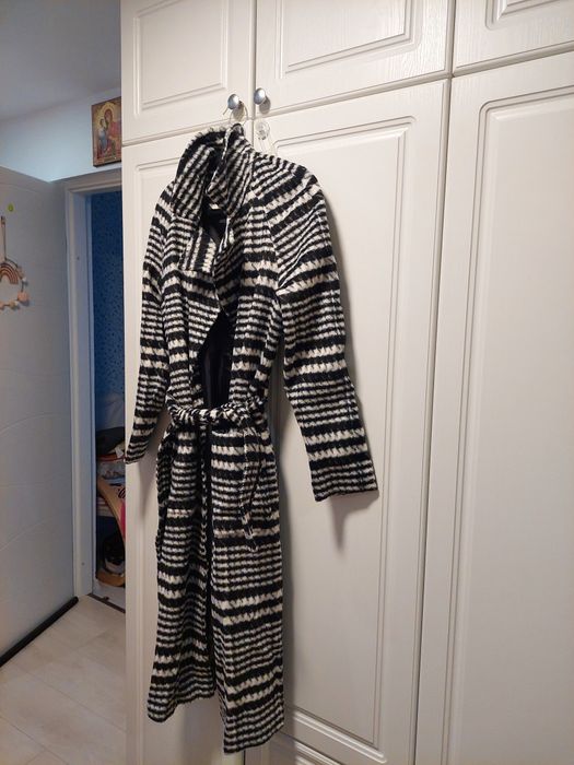 Palton femei nou cu eticheta