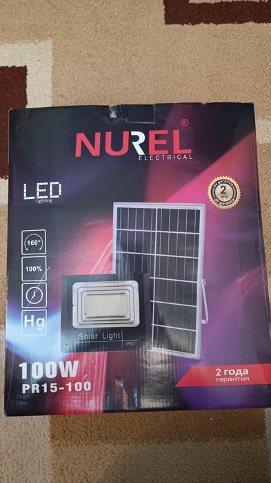 Фонарь с солнечной панелью