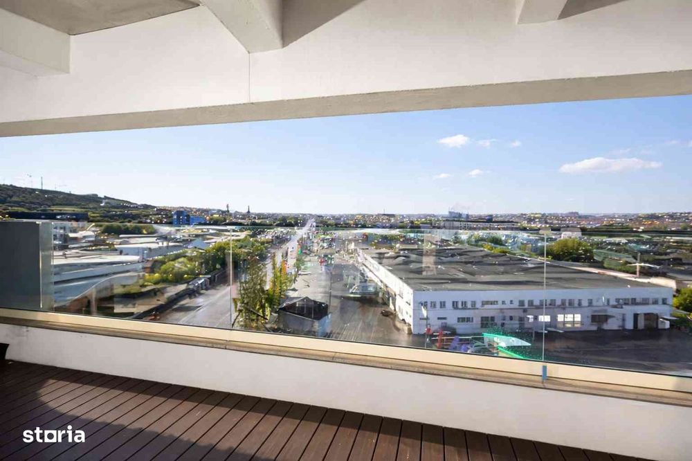 Apartament tip Penthouse la strada principala !