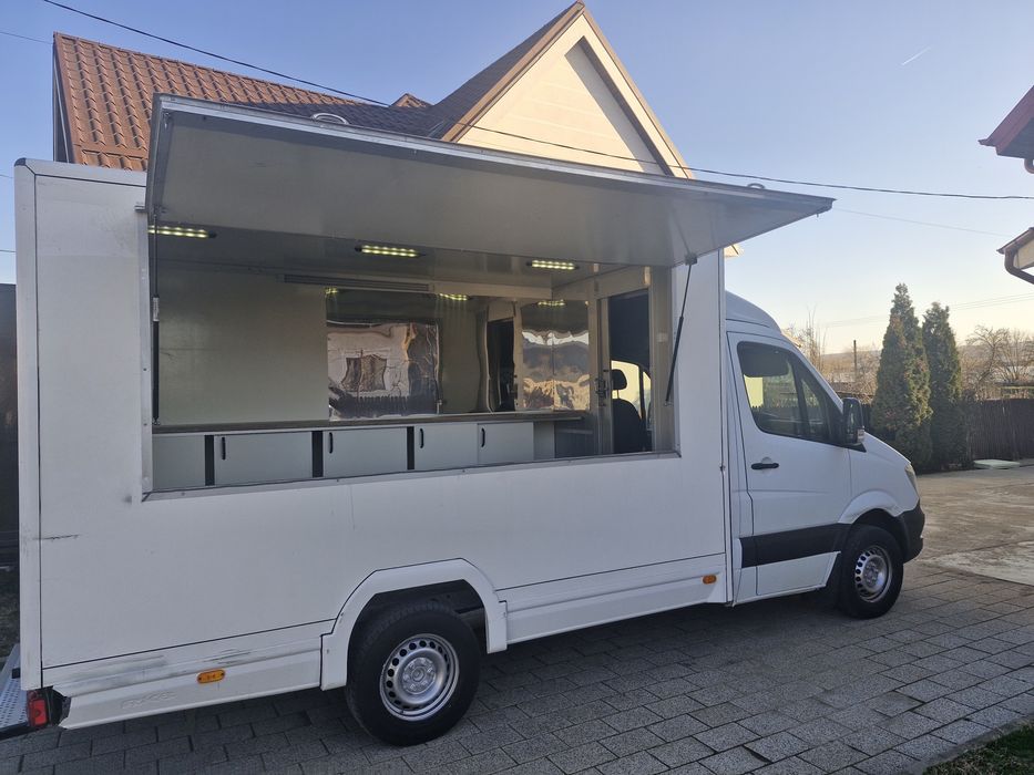 Autorulota  FAST  F00D 2017