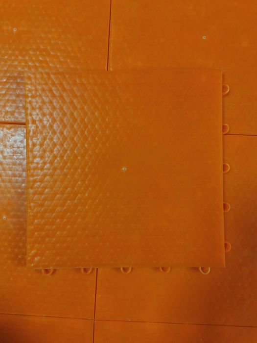 Pardoseala din placi modulare PP