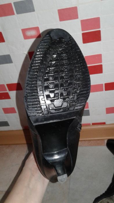 Продам кожаные зимние сапоги