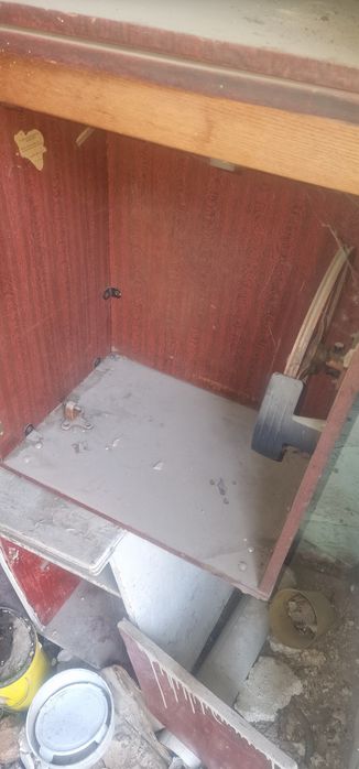 Продам стол для швейной машинки чайка