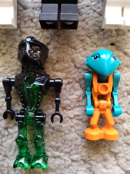 Lego Classic Space, Futuron, Blacktron I, Mars Mission и Modern Space фигурки