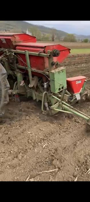 Semanatoare porumb 4 randuri Nodet