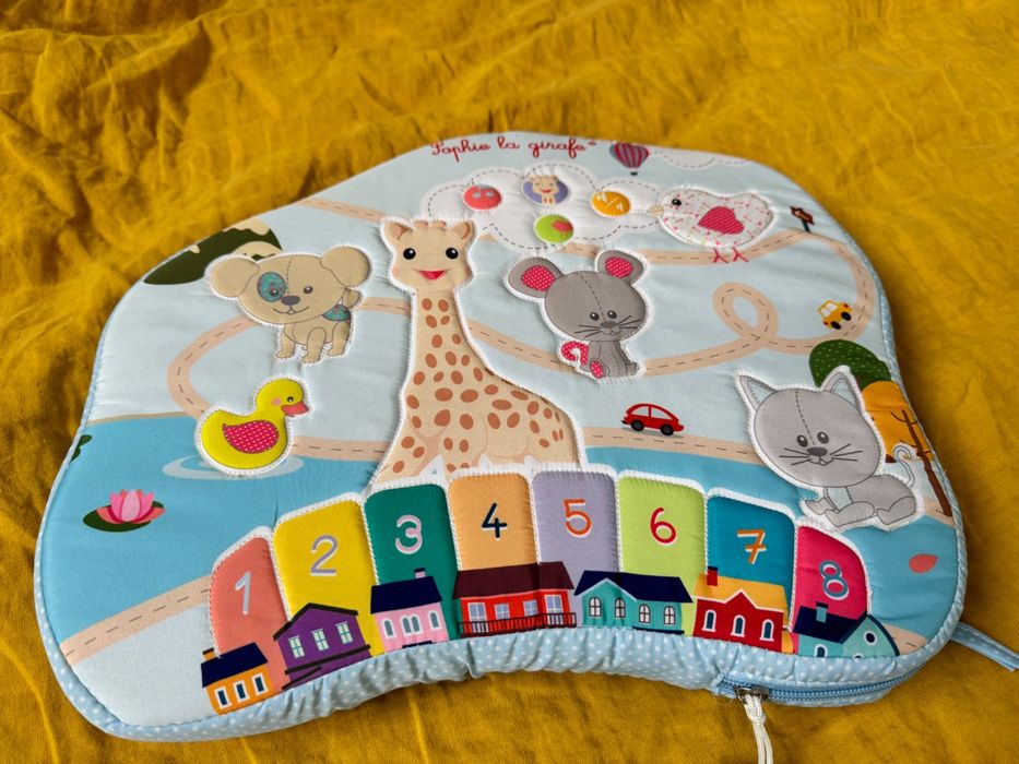 Софи жирафчето музикална дъска "Touch & Play" Sophie La Giraffe