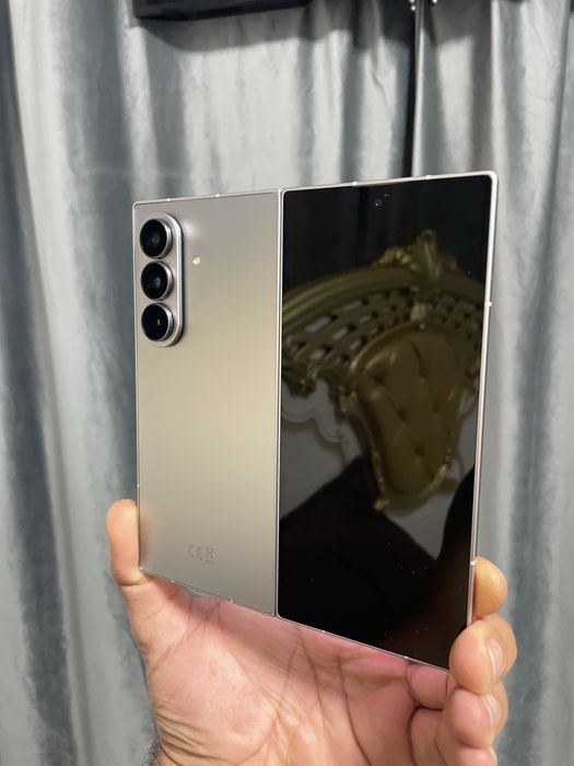Samsung Galaxy  Z Fold7 256GB Silver Shadow