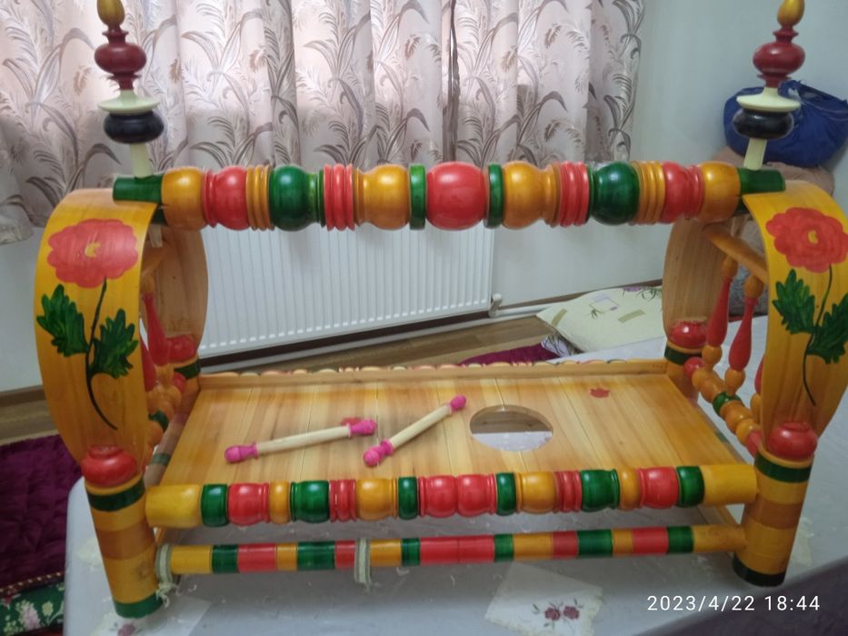 Bolalar beshigi sotiladi