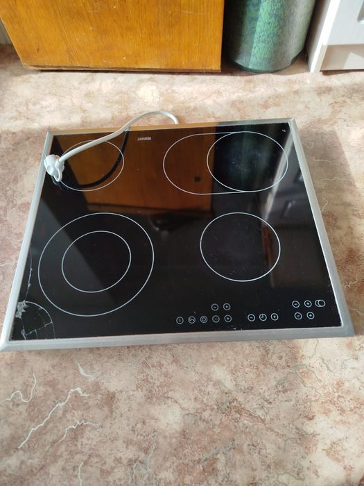 Продам рабочую варочную панель
