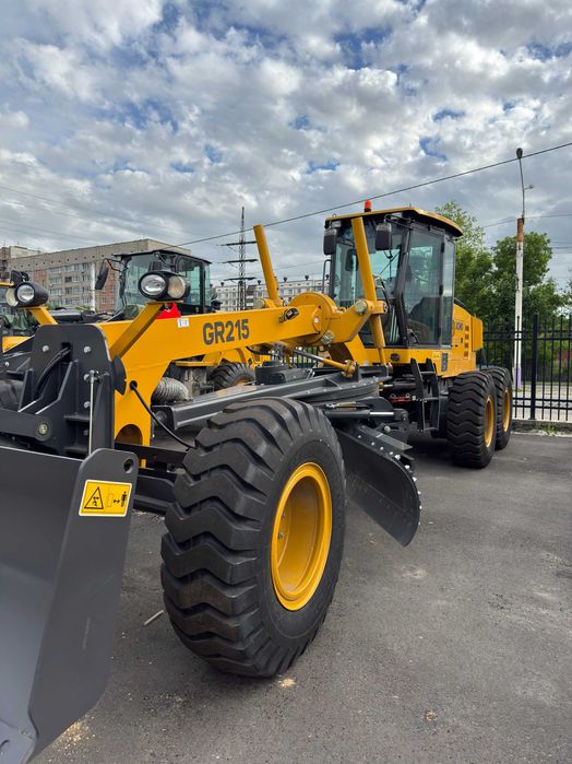 Автогрейдер XCMG GR215