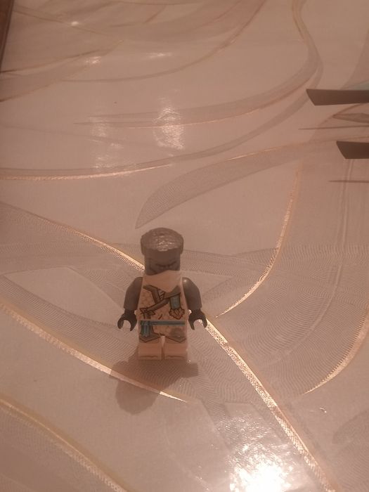 Продам лего конструктор месте зейном