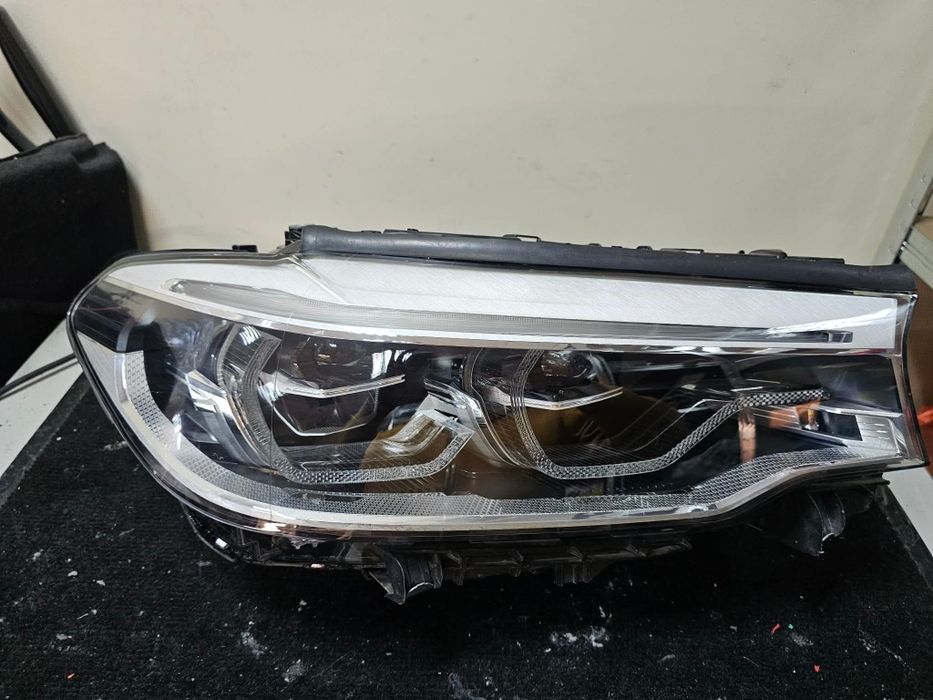 Десен фар фарове BMW 5 G30 G31 LED desen far бмв 5 г30