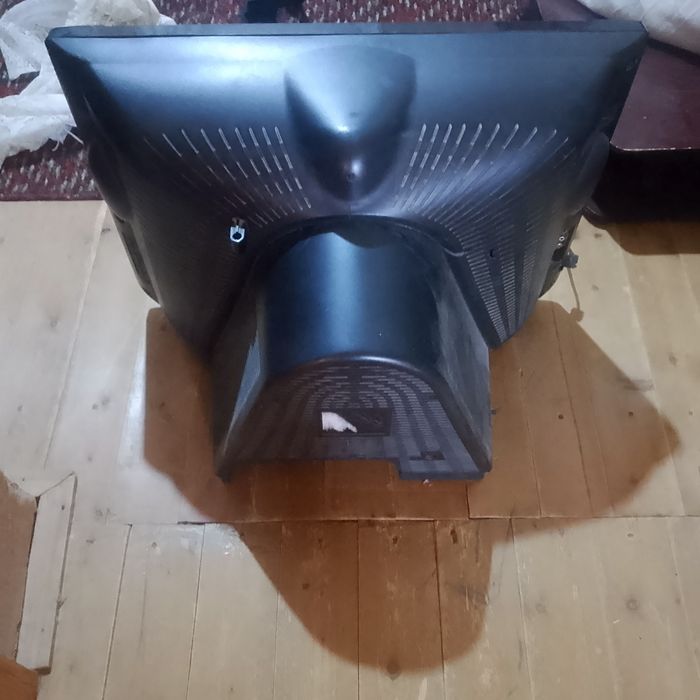 Televizor LG aybi yuq