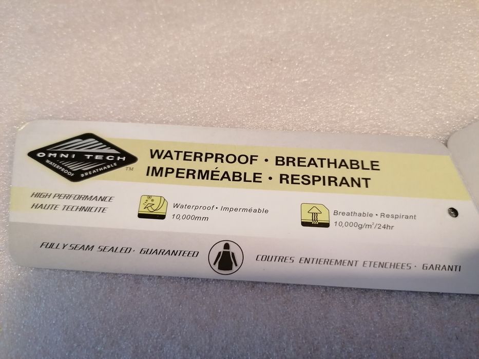 Продавам ново синьо яке 2 в 1 зимно (пролет - есен)  Columbia