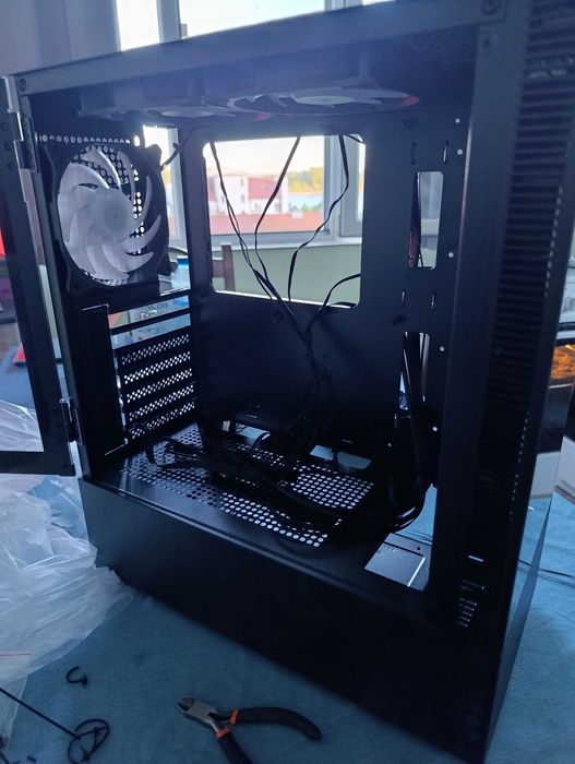 KOLINK компютърна кутия