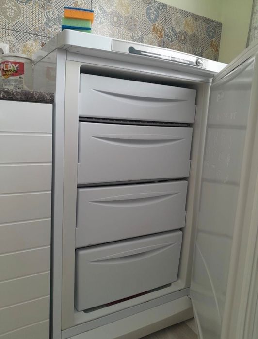 Продам морозилку