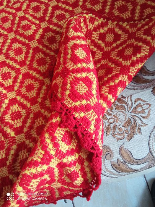 Vând.conerturi.tesute.manual