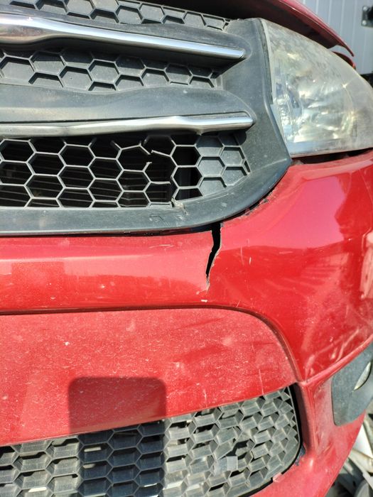 Предна броня Dacia Sandero / Дачия Сандеро 2014г.