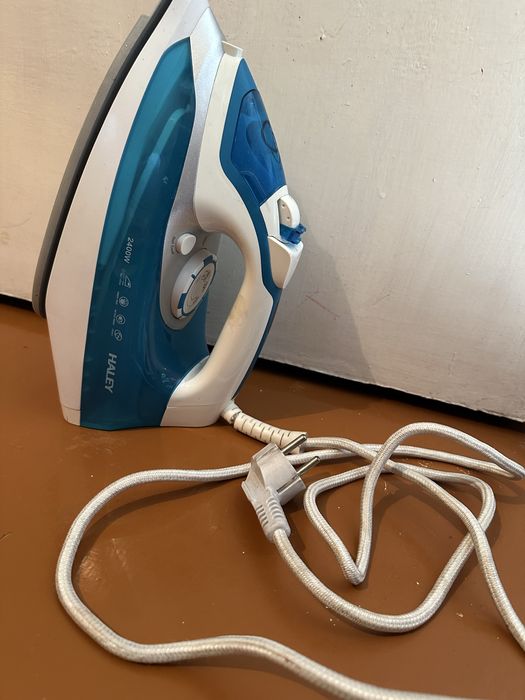 Утюг работает отлично, оригинал