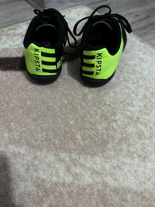 Детски обувки за футбол