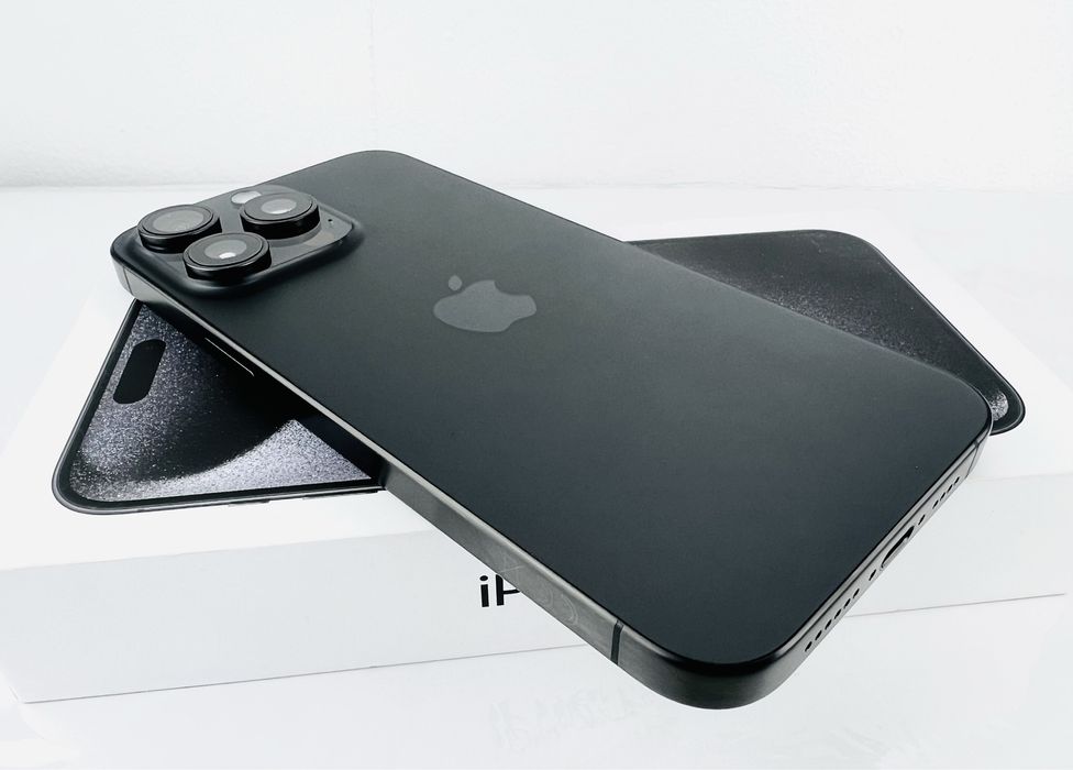 Apple iPhone 15 Pro Max 256GB Black Перфектен! Гаранция!