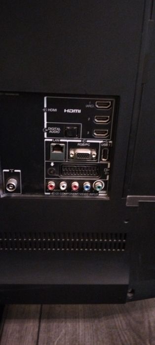 Телевизор Тошиба 46 инча