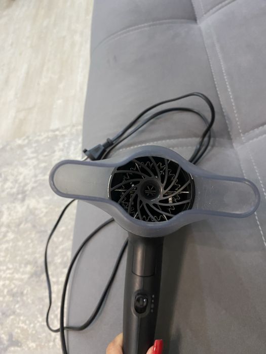 Фен Philips 1600W