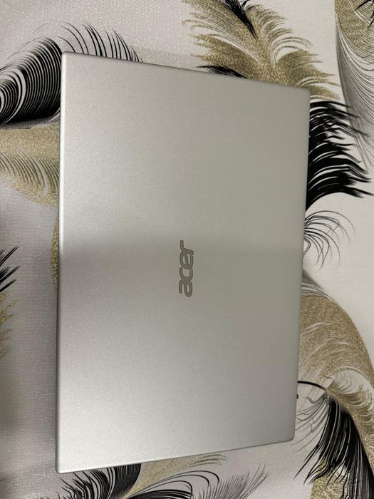 Acer Aspire 3 Intel iRIS