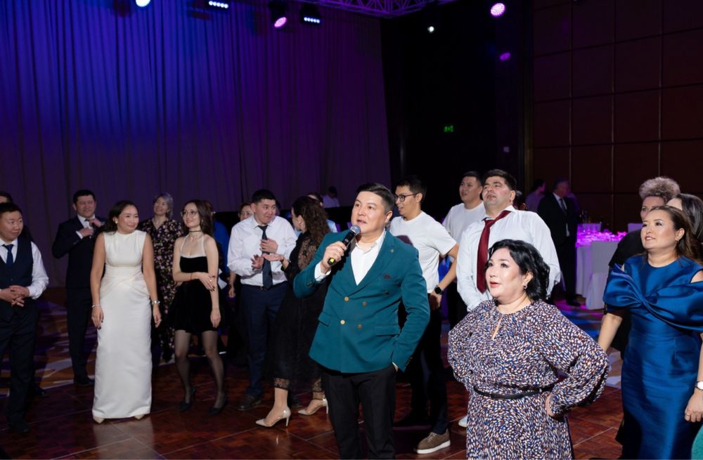 Харизматичный Ведущий