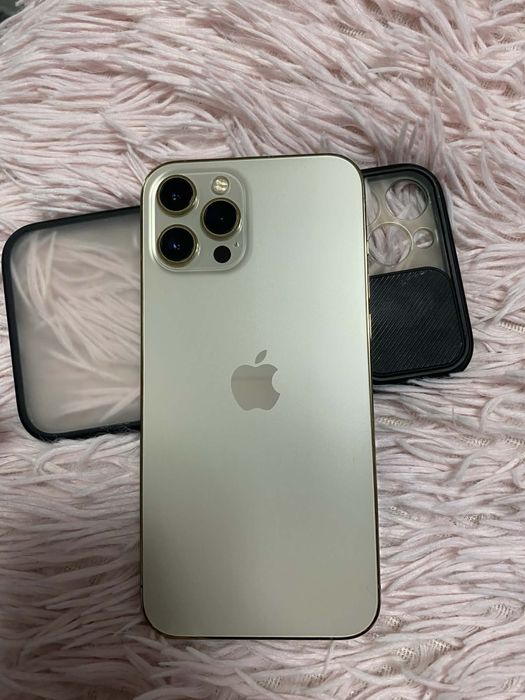 Iphone 12 pro max Много Запазен