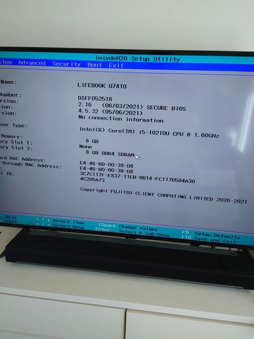 Placă de bază Fujitsu lifebook U7410 funcțională (partea de jos) cu procesor i5 gen 10
