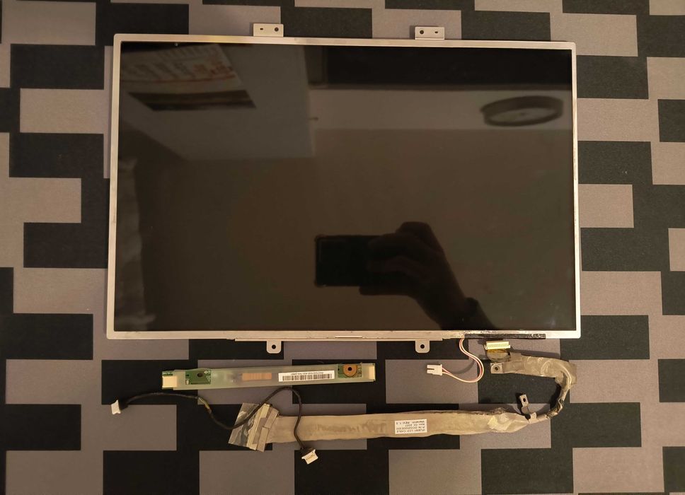 Дисплей Chunghwa CLAA150WB03A 15.4" от GIGABYTE