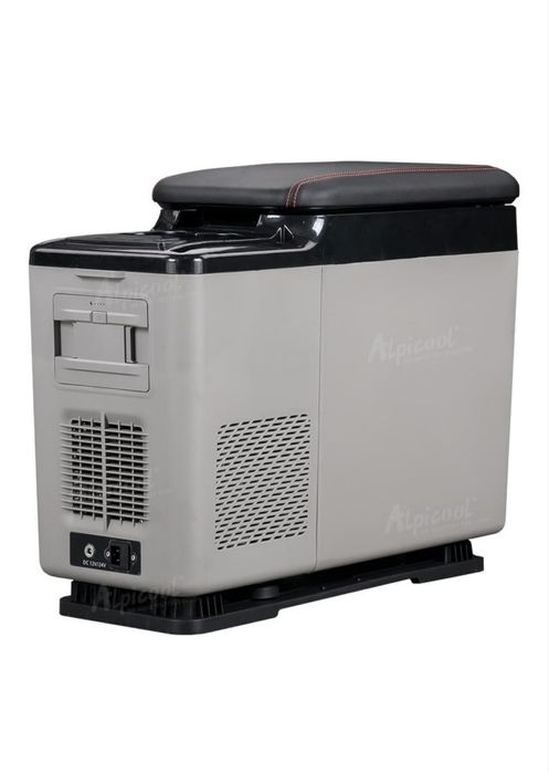 Авто холодильник с подлокотником