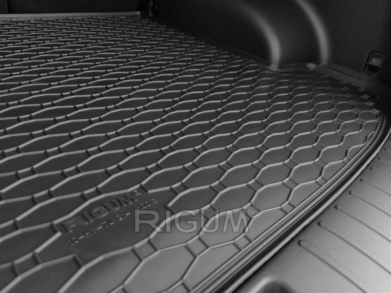 Гумени стелки или багажник HYUNDAI Tucson след 2021г.