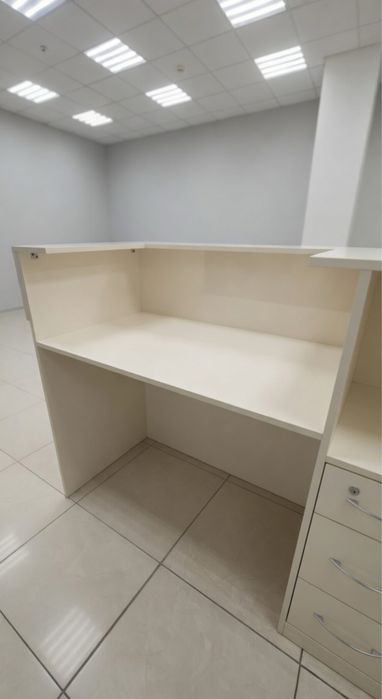 Продам ресепшен б/у