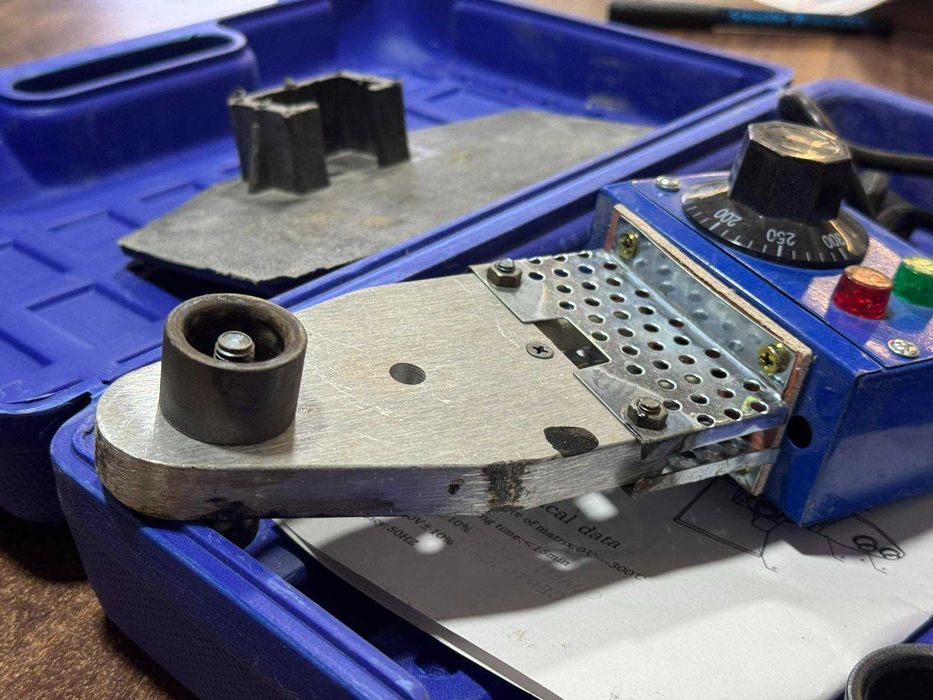 Плосък поялник 600W