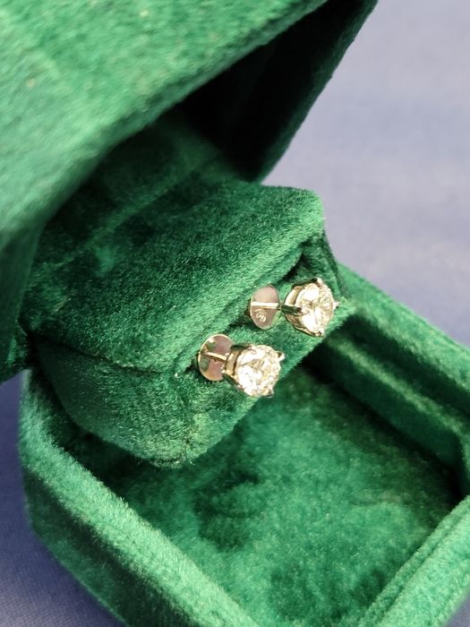 Диаманти обеци 2× 0.5 кт. Общо 1 карат