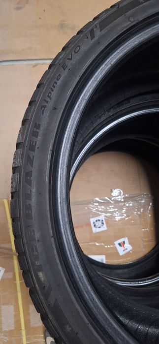 4 бр зимни гуми 255 35 19 Michelin & Sailun