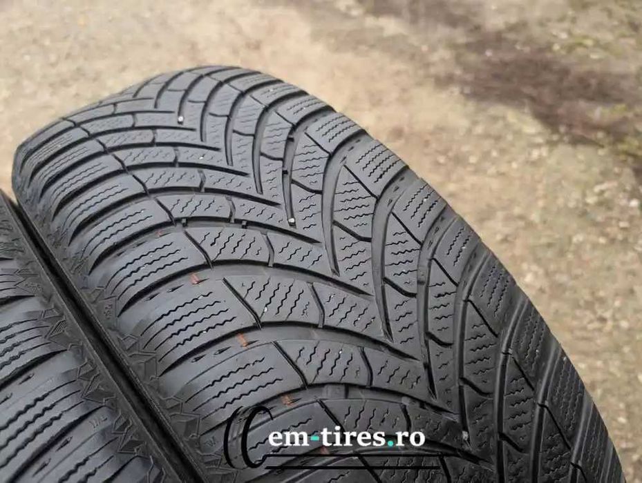 SET 4 Anvelope Iarna 215/65 R17 SEMPERIT Speed Grip 5 99H