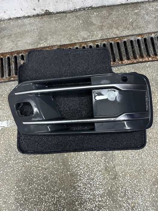 Audi Q7 4M 16-19г Оригинални решетки за халогените