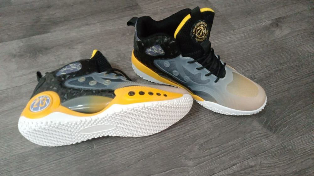 Баскетбольные кросовки