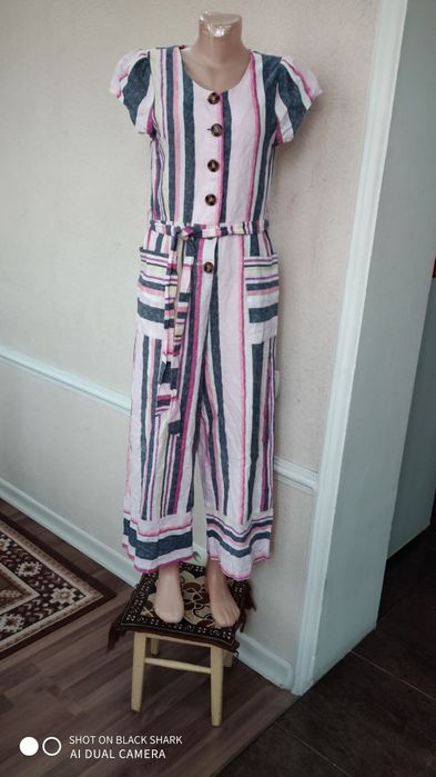 Продам летние комбинезончики и шорты.