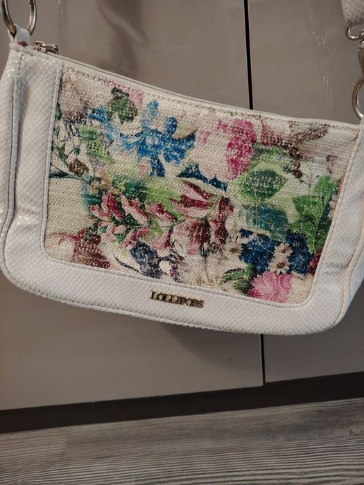 Дамска чанта флорални мотиви